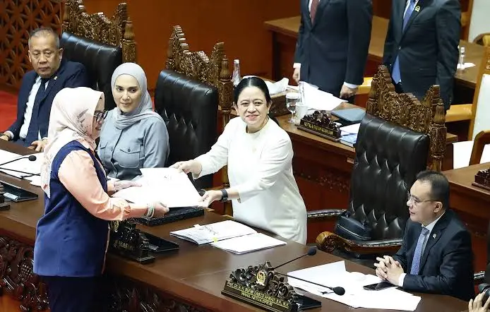 DPR Sahkan UU Perlindungan Ketenagakerjaan Guna Perkuat Hak Buruh Nasional